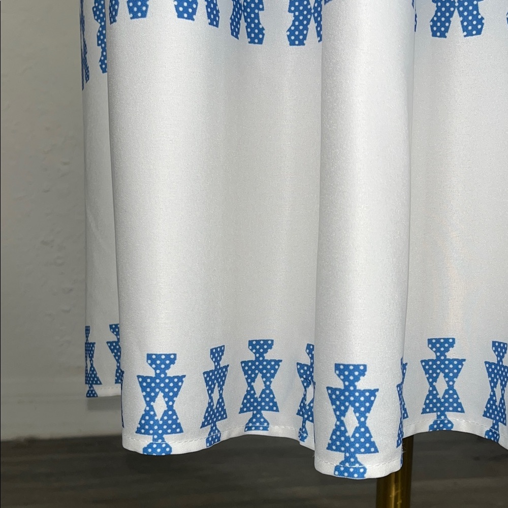 Stylish Blue and White Patterned Women's Dress Large - Picture 6 of 11